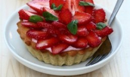 Mini tarte cu capsune