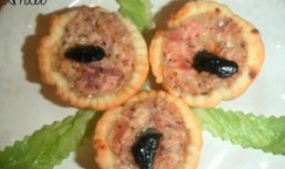 Mini tarte cu ceapa
