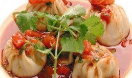 Momo, galuste tibetane vegetariene