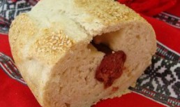Paine de casa cu carnati
