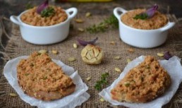 Pastă de linte cu legume coapte