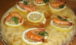 Pastilla: placinta marocana cu creveti si pui (video)