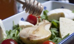 Pere cu gorgonzola si vin