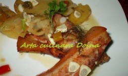 Piept de porc la tavă cu ciuperci