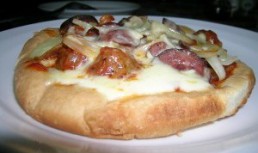 Pizza taraneasca cu kaiser