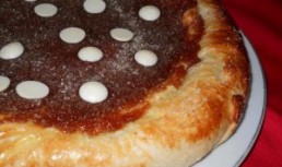 Placinta cu branza si dulceata