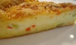 Placinta cu fidea si legume