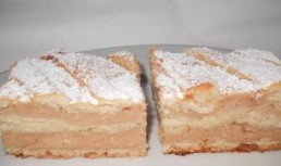 Prajitura cu branza si capsuni