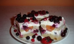 Prajitura cu branza si fructe