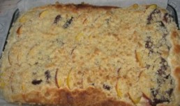 Prajitura cu nectarine si prune