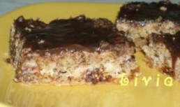 Prajitura cu smochine si glazura de ciocolata