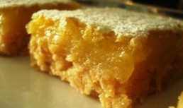 Prajitura Cuburi cu lamaie (lemon squares)
