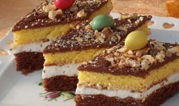 Prajitura delicioasa cu branza si smantana