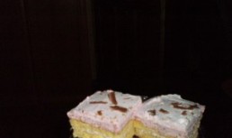 Prajitura delicioasa cu capsune