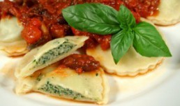 Ravioli cu carne de pui si spanac