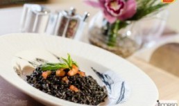 Risotto al negro di seppie
