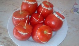 Rosii aperitiv umplute