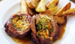 Rulada de carne si legume 