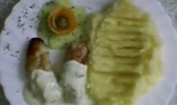 Rulada de porc cu carnat