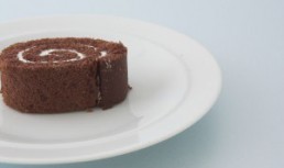 Rulada pufoasa cu crema de castane