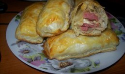 Rulouri cu mezel si cascaval