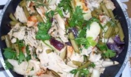 Salata calda cu piept de pui