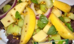 Salata cu mar si Emmentaler Delaco