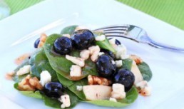 Salata cu spanac, branza si soia verde
