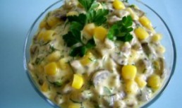 Salata de ciuperci cu porumb