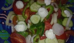 Salata de legume cu miez de lapte