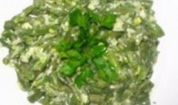 Salata de legume reci cu sos picant