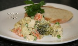 Salata de legume si pui fierte pe abur