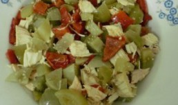 Salata de pui cu gogosari