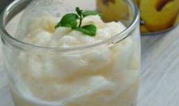 Sorbet din compot de ananas