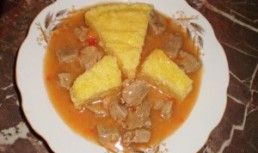 Sos cu carne si mamaliga