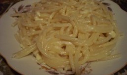 Spaghete cu branza de oaie