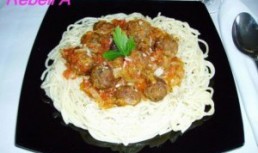 Spaghetti cu chiftelute