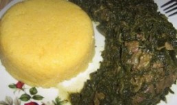 Spanac cu carne de la borcan