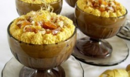 Spumă de dovleac cu nuci caramelizate