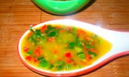 Supa de porumb cu sos chili