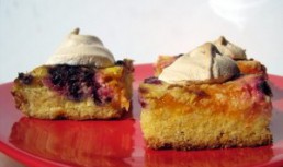 Tarta cu caise si bezea