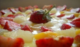 Tarta cu capsune si ananas