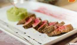 Ton Tataki cu piure de broccoli