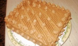 Tort cu banane si crema de caramel