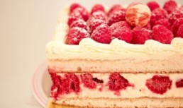Tort cu crema de branza si iaurt