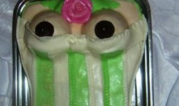 Tort cu crema de vanilie si piersici