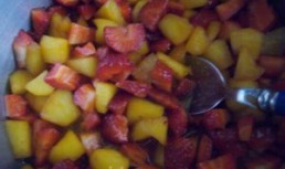 Tort cu fructe caramelizate