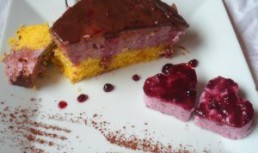 Tort cu iaurt si afine