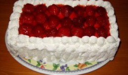 Tort cu mousse de piersici