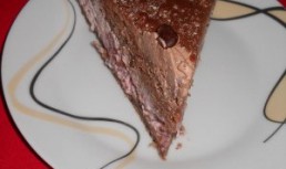 Tort cu mousse de visine